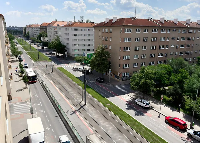 Eden Slavia Apartman *